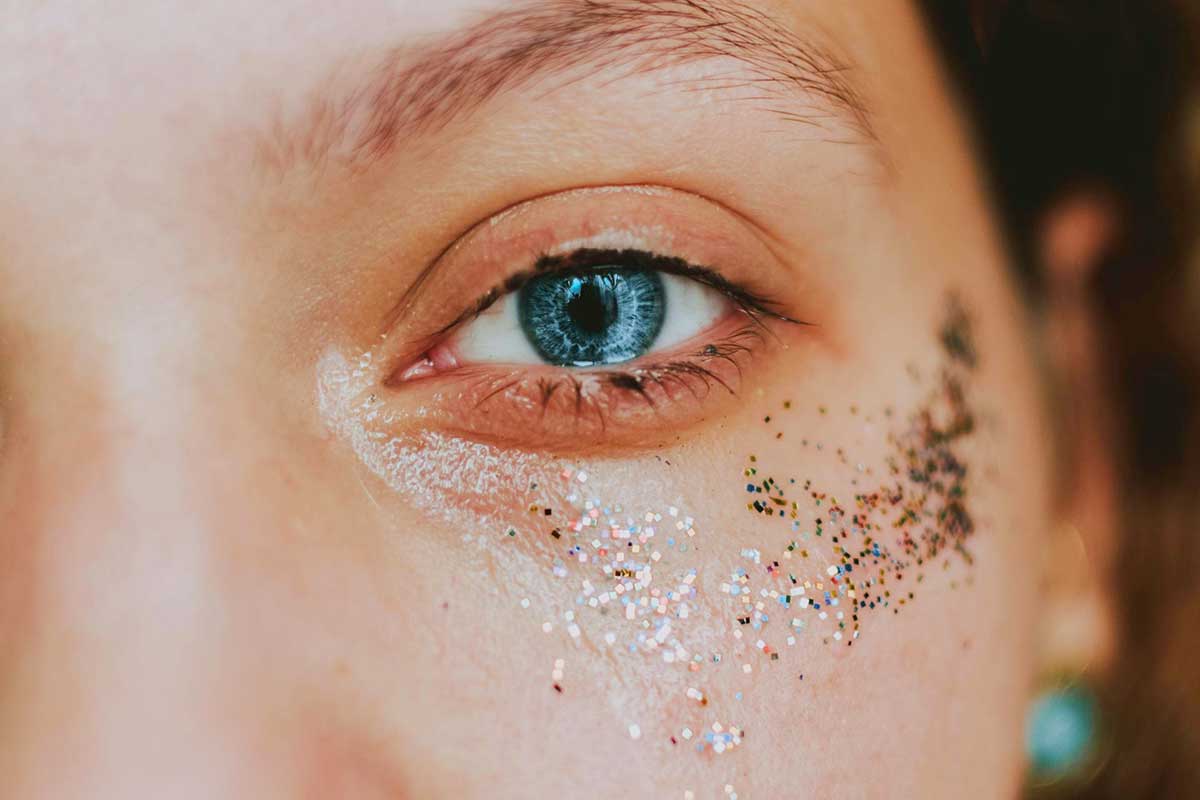 Cuidados essenciais com os olhos durante o Carnaval | Lifebrunch